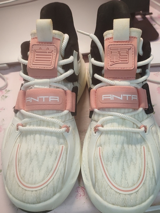 安踏女鞋，成色新