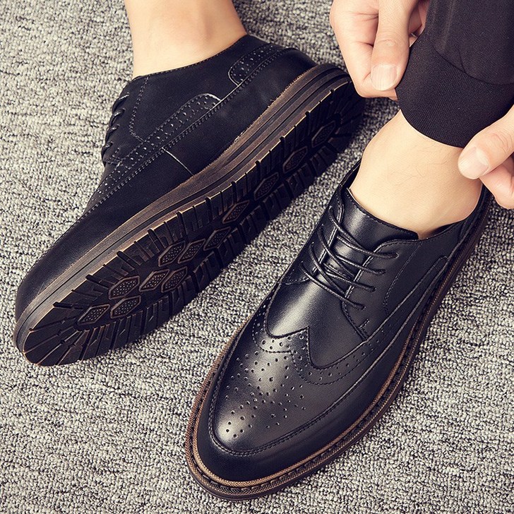 代购布洛克皮鞋男韩版潮流男士商务正装黑色英...