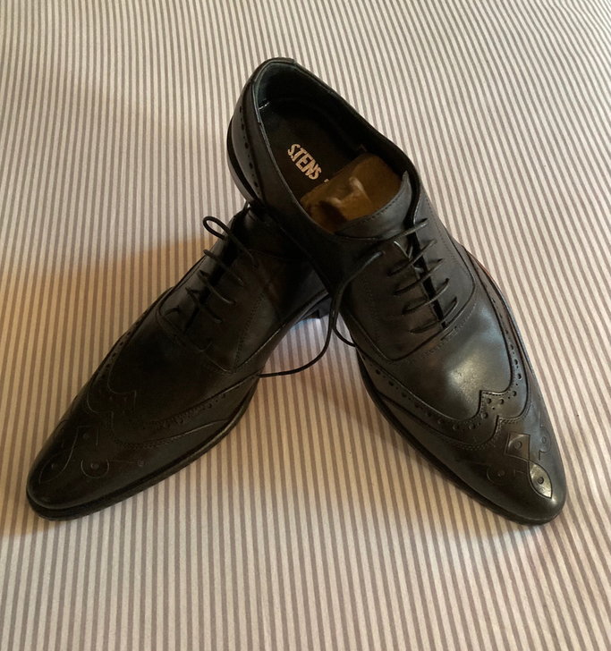 意大利布洛克雕花尖头 S.TENS黑色男款...