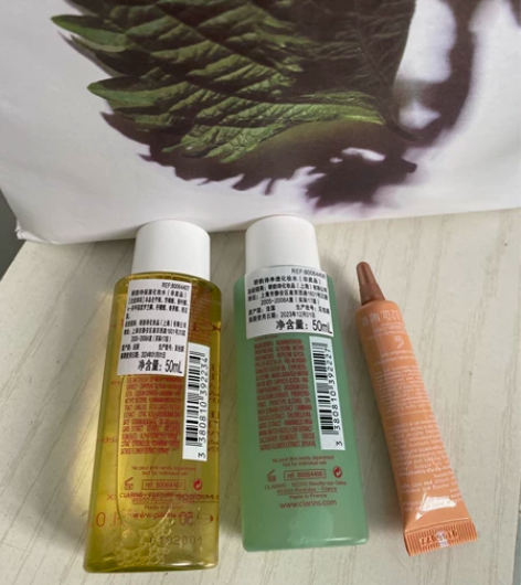 便宜出便宜出闲置娇韵诗化妆水绿水和黄水，各...