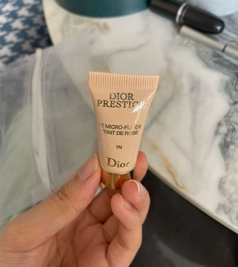 粉底 水乳小样 迪奥 1N 5ml 杨树林...