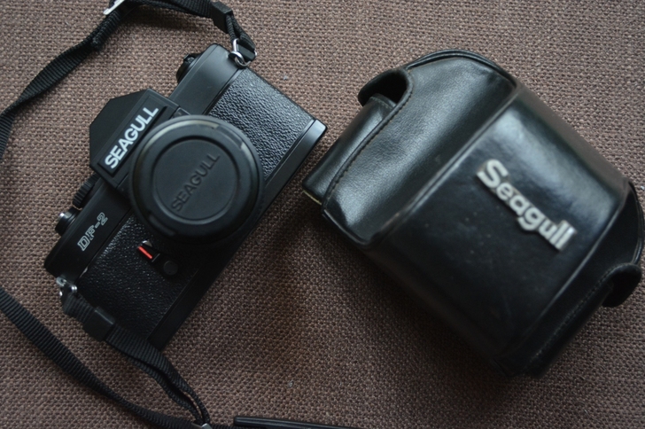 海鸥df2单反胶卷相机，含50/1.8镜头...