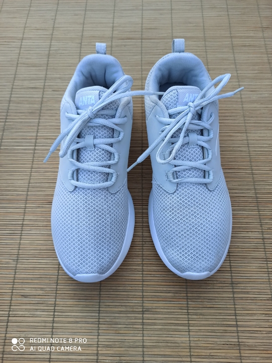 43码安踏运动鞋