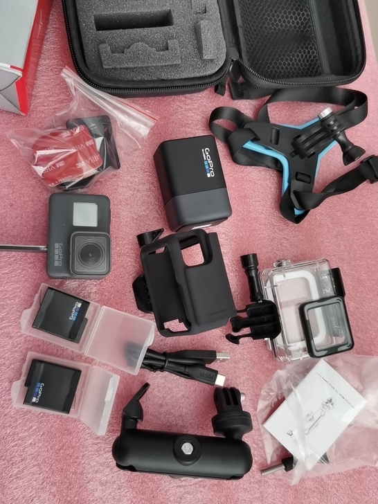 Gopro5black含照片中所有配件机器...