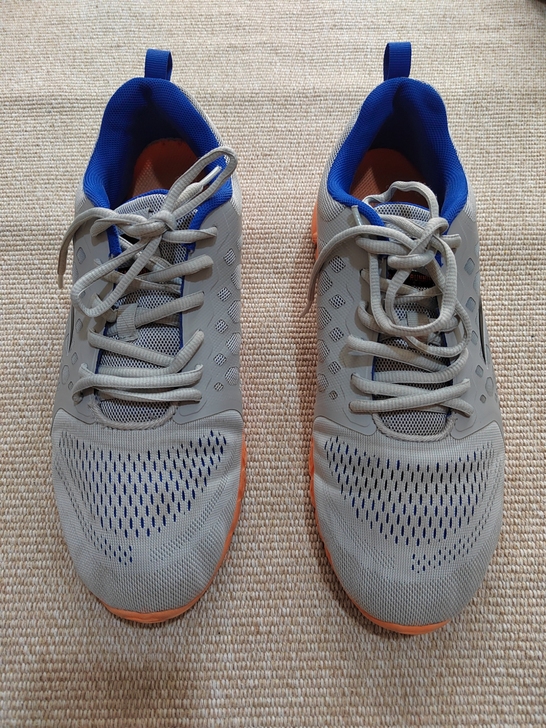 43码安踏休闲运动鞋 无瑕疵 无开胶 正常...