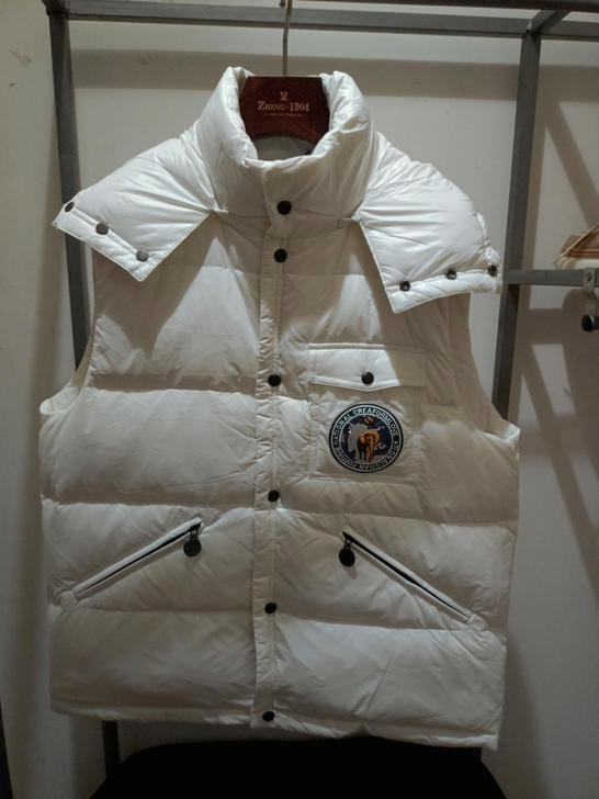 全新高品羽绒马甲 面料超级好 细腻柔软 充...