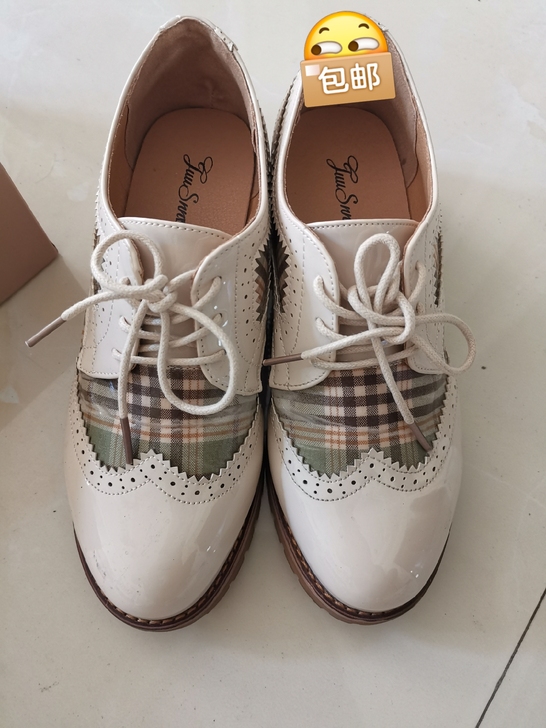 九五新复古布洛克皮鞋，只穿过一两次，商场购...