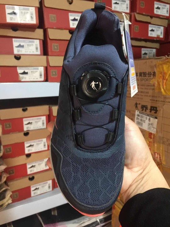 正品全新乔丹女跑步鞋，断码处理只有36码（...