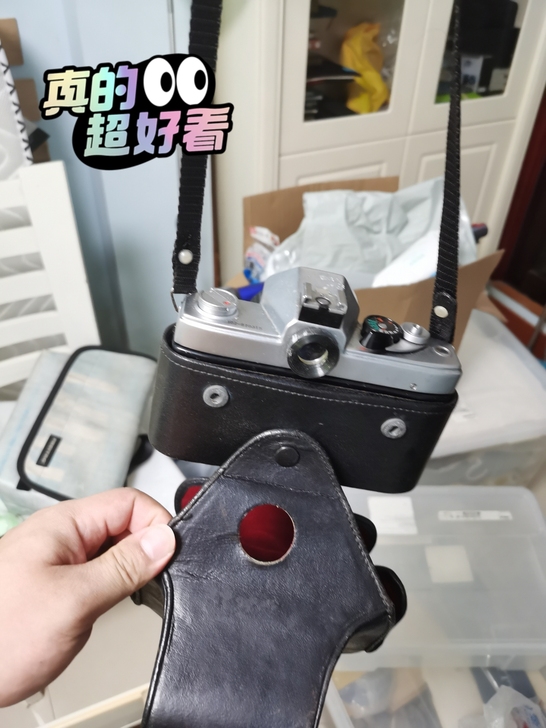 海鸥老相机很新的。全套的说明书都在。等着人...