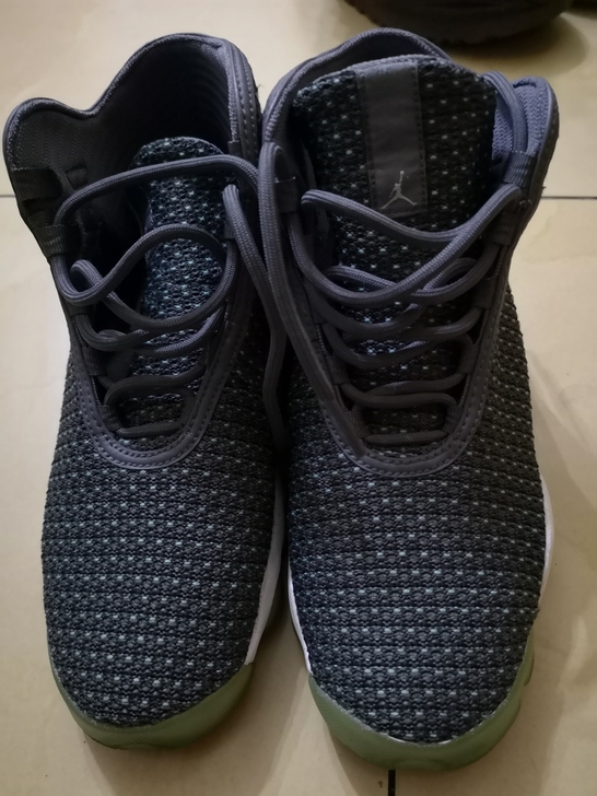 乔丹高帮编织鞋。39码。九新。偏远地区不包...