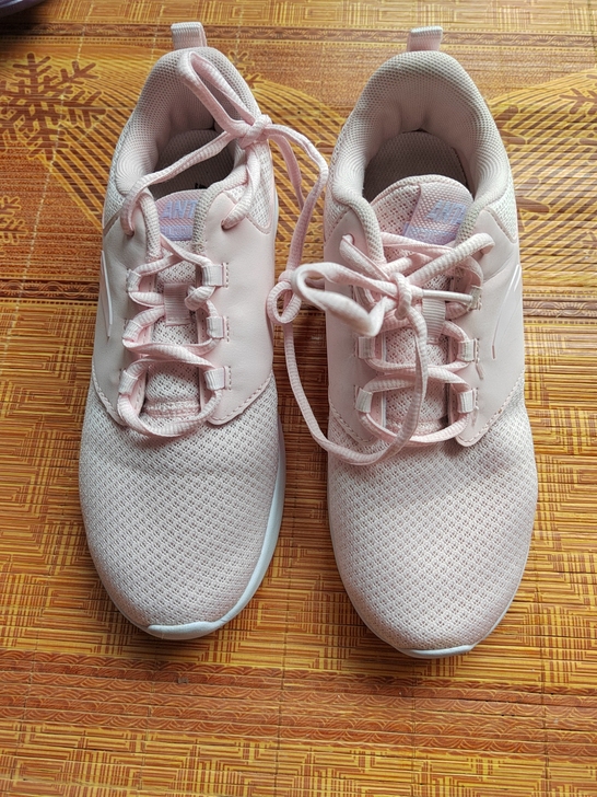 38码安踏休闲运动鞋 无瑕疵 无开胶 正常...