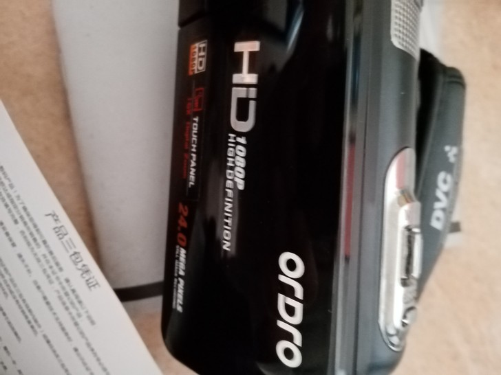 欧达V12数码摄像机。几乎全新看图。以前套...