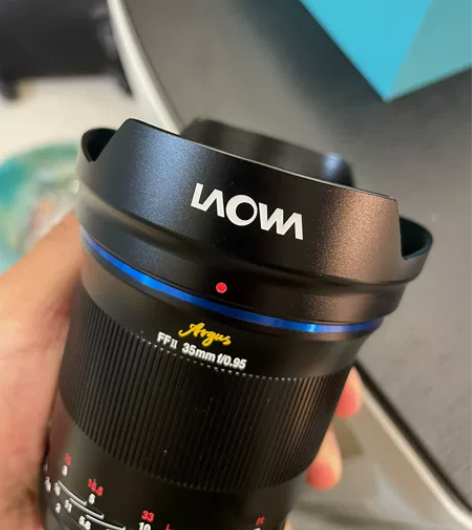 ?老蛙 35mm F0.95全画幅大光圈人...