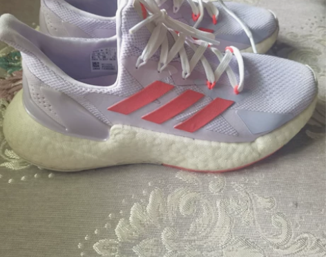 阿迪boost运动鞋 38码，内长240 ...