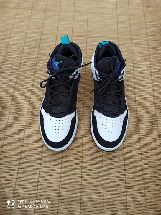 43码aj乔丹篮球鞋
