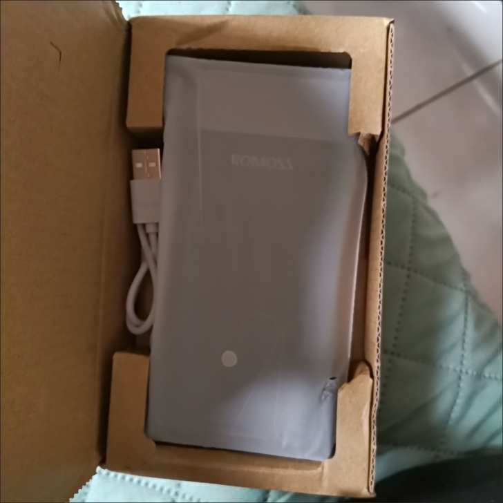 罗马仕数显大容量20000毫安充电宝快充苹...