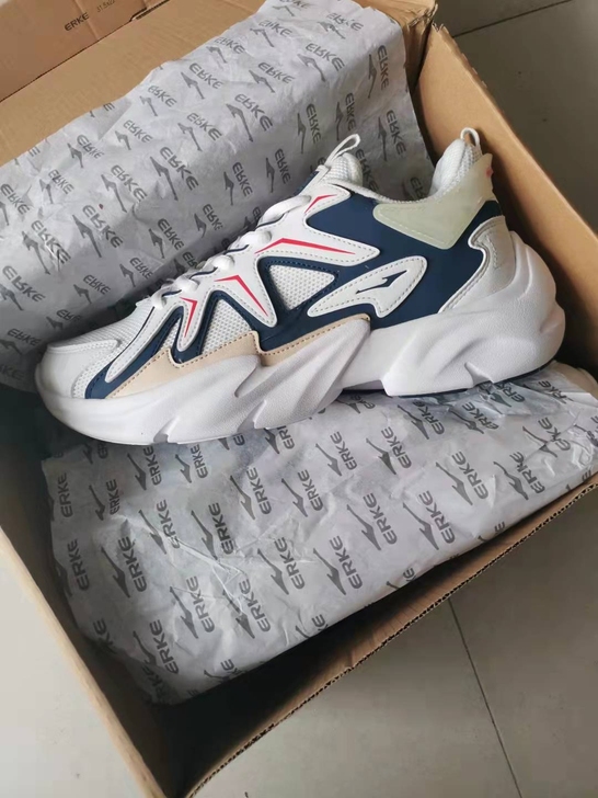 鸿星尔克全新正品女38码偏大一点 网面厚底...