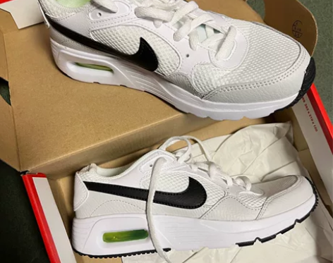 Nike耐克运动鞋，货号是 cz5358-...