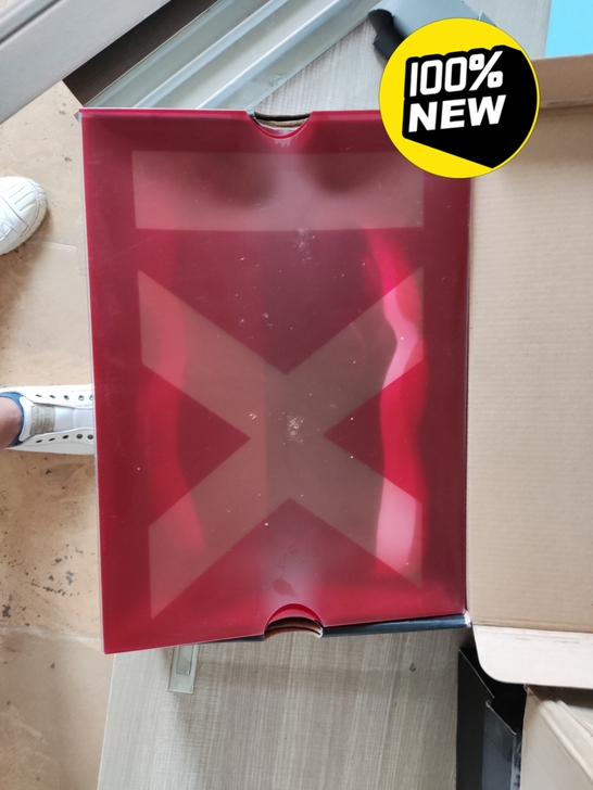 乔丹aj11黑红高帮，全新未穿，经典款