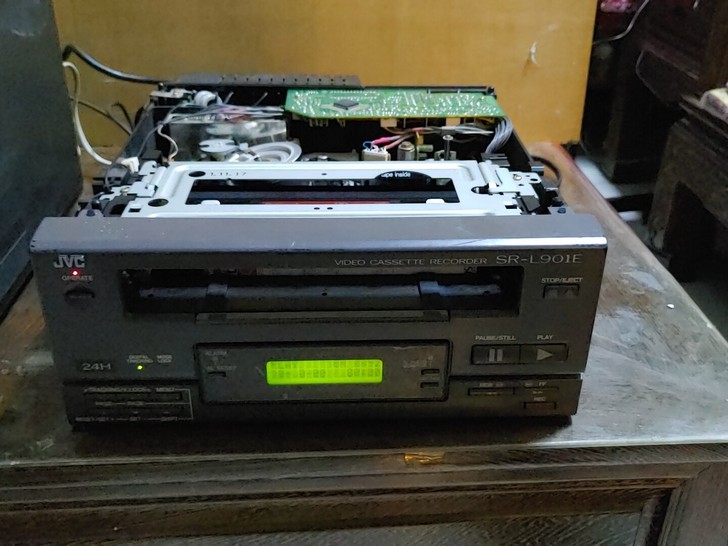 日本原产,JⅤC8小时24小时专业录相机,...