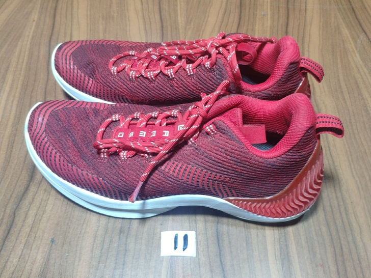 安踏ANTA男鞋42码运动鞋跑步鞋休闲健步...