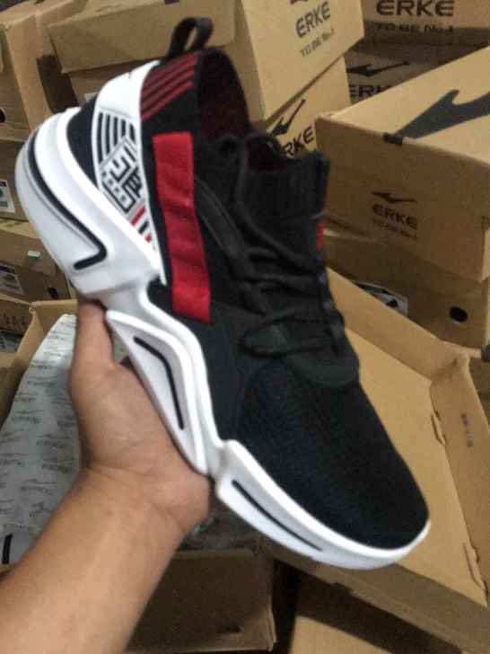 鸿星尔克男综训鞋43码