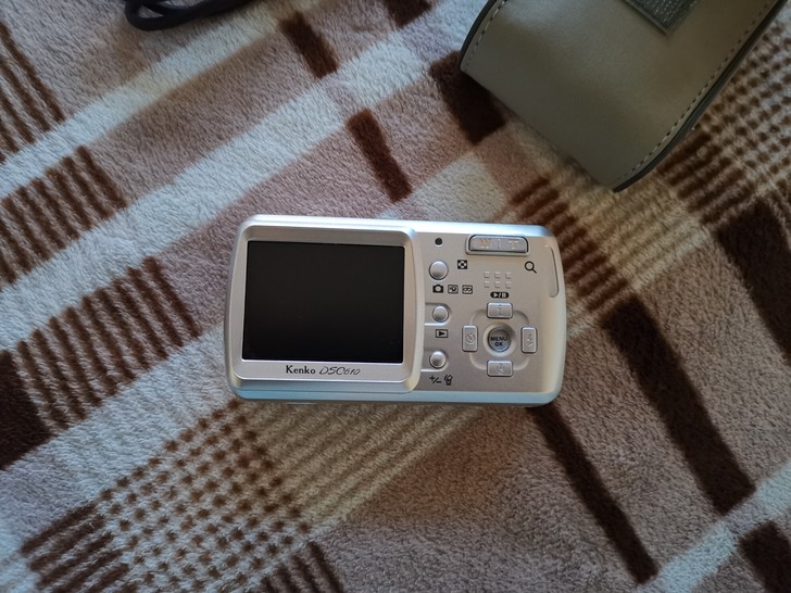 全新日本数码相机，老物件，朋友再日本送我的...