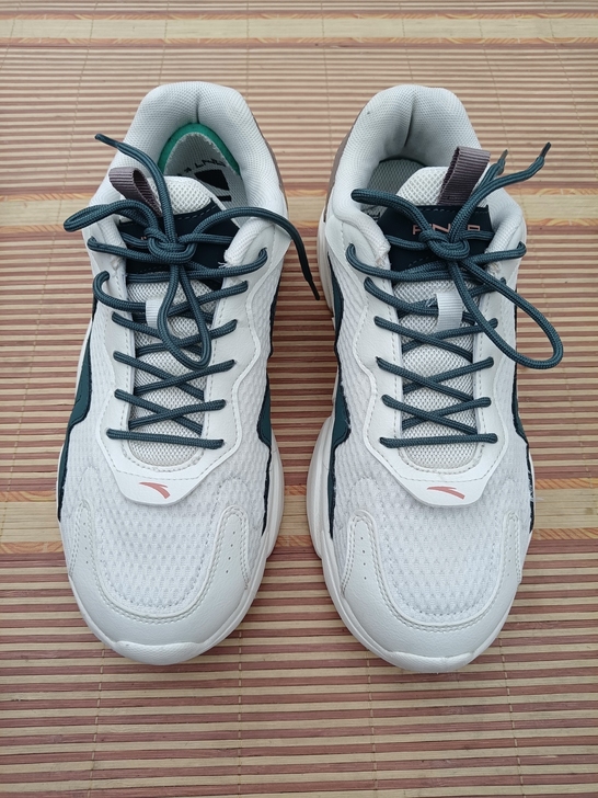 二手男鞋安踏运动鞋41码   鞋子保证正品...