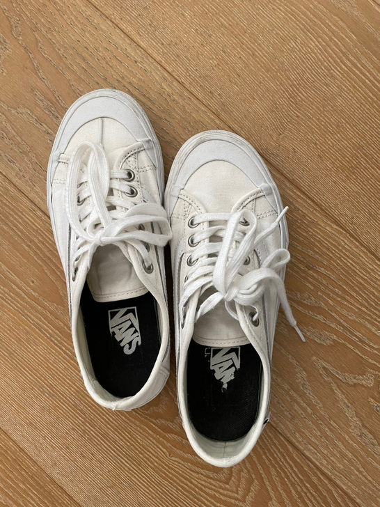 VANS 白色 style36 板鞋，37...