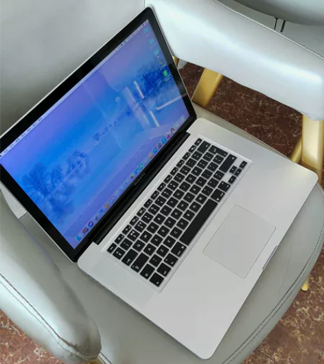 出i7顶配笔记本苹果电Macbookpro...