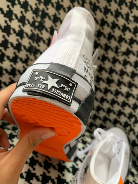 全新！匡威高帮男鞋！ 黑白阴阳 ，双围硫化...