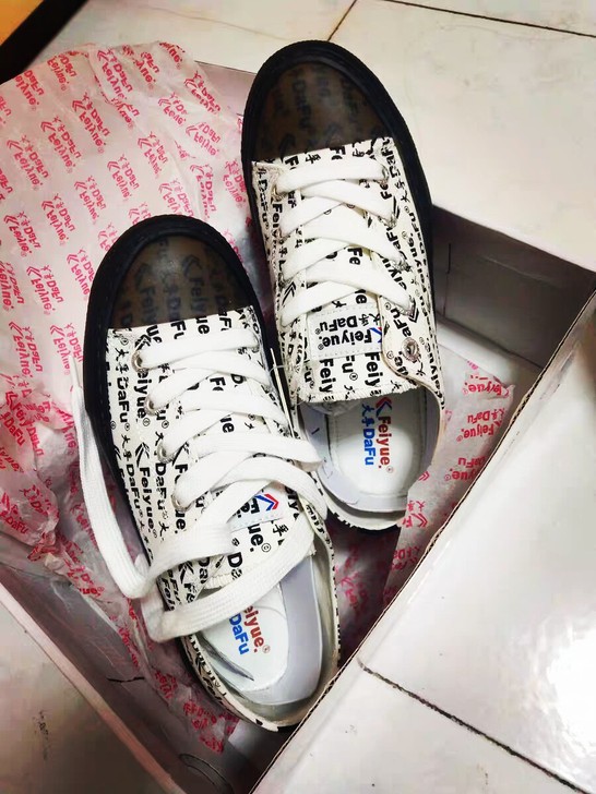 飞跃潮流布鞋35码鞋底很软，实拍售出不退