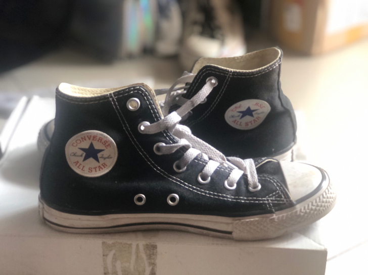 匡威黑色高帮34码，正品，如图