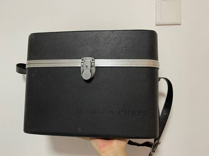 玛米亚新闻机 原装皮箱