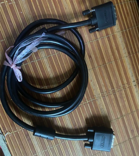 找到一根优越者(UNITEK)显示器接显卡...
