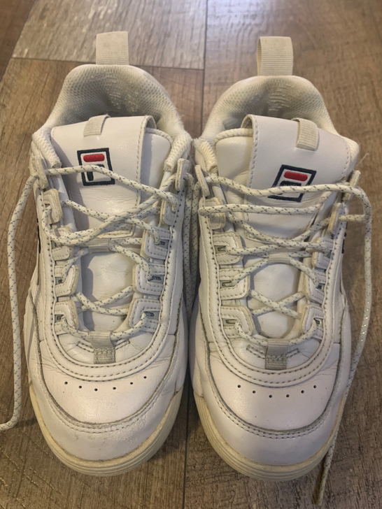 36码FILA斐乐运动鞋，看的上的，给邮费...