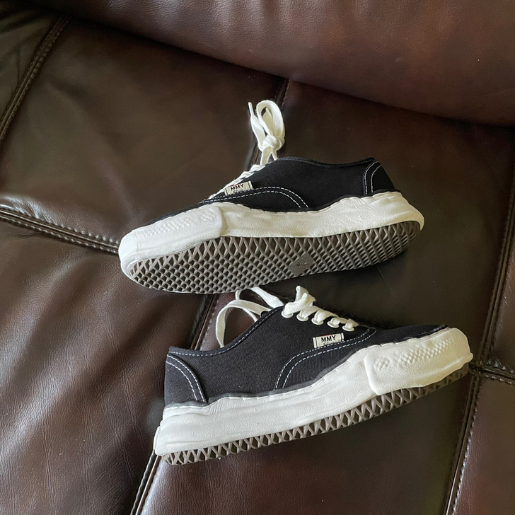 mmy 溶解鞋，细节自观