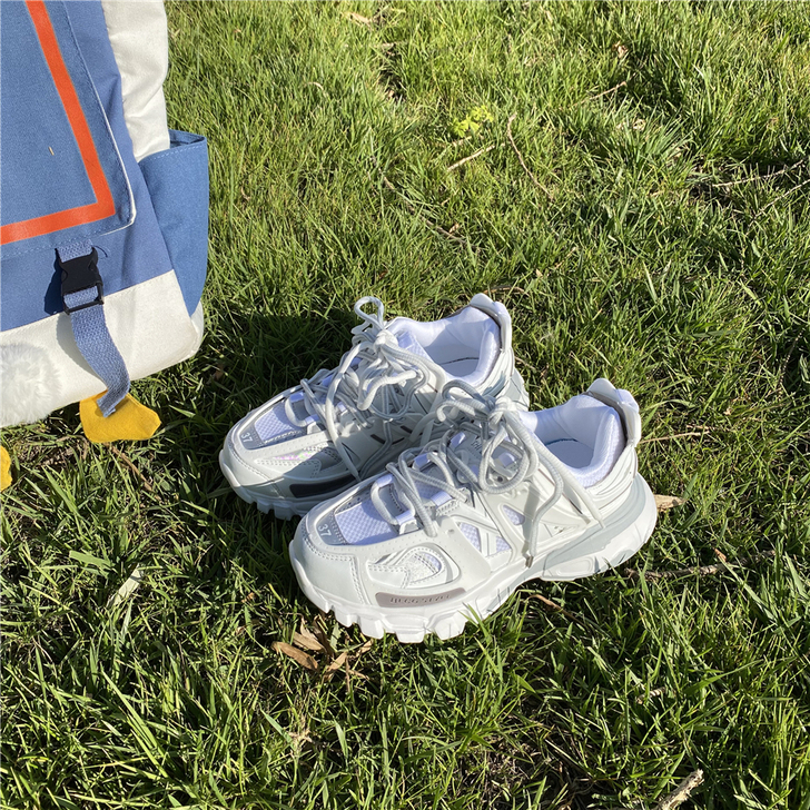 出一双老爹鞋39码，试穿过一次，不合脚又懒...