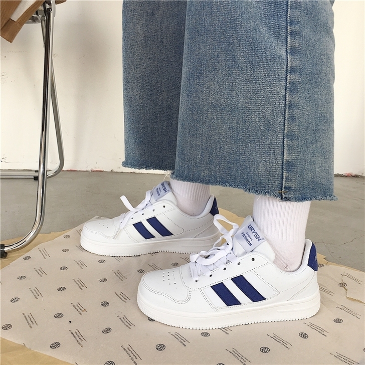 学生小白鞋街拍2021新款夏季ins超火板...