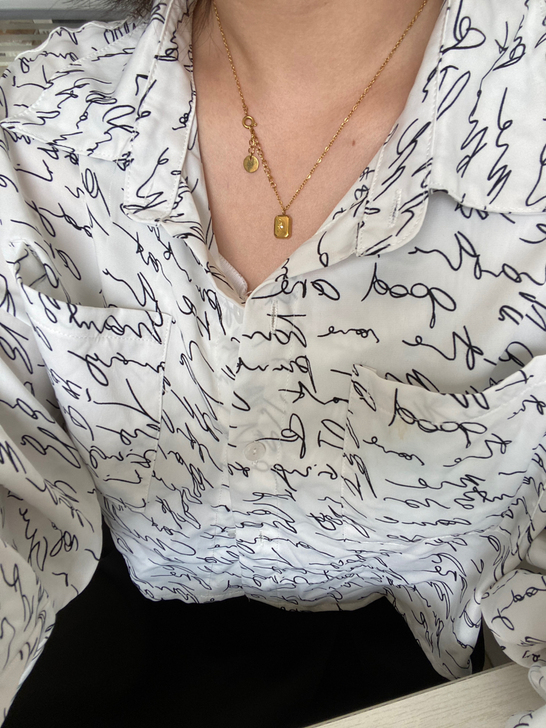 原相机拍摄  项链便宜出  不是k金  是...