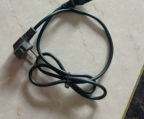 电脑电源线11根，电脑连接线4根 感兴趣的...