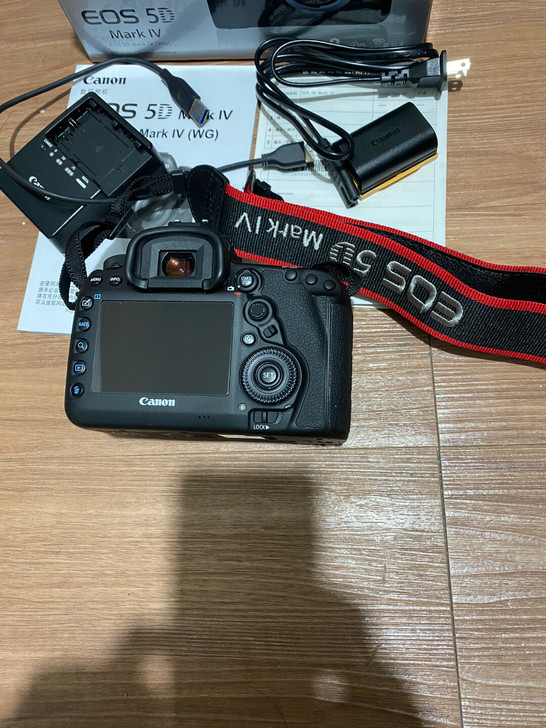闲置出自用98新佳能5D4机身