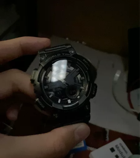 全新卡西欧手表，朋友送的 手表太多了，得物...