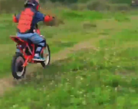 全新出口轻蜂款儿童电动越野摩托车攀爬车专业...