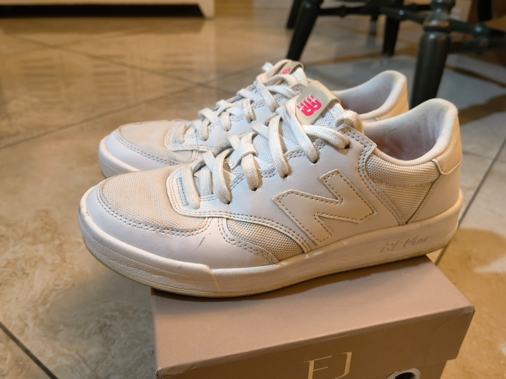 纽巴伦NewBalance白球鞋 白板鞋 女