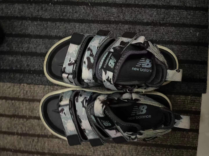 newbalance女款凉鞋。非常舒服,在...