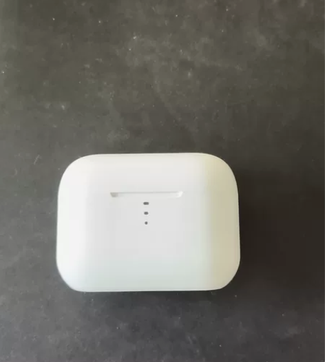 qcy蓝牙耳机。具体型号忘记了，买来一年多...