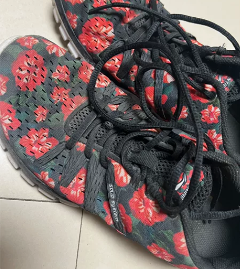李宁休闲鞋 有意者联系哦 感兴趣的话点“我...