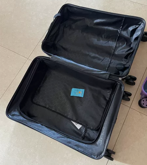 全新未使用 旅行箱 感兴趣的话点“我想要”...
