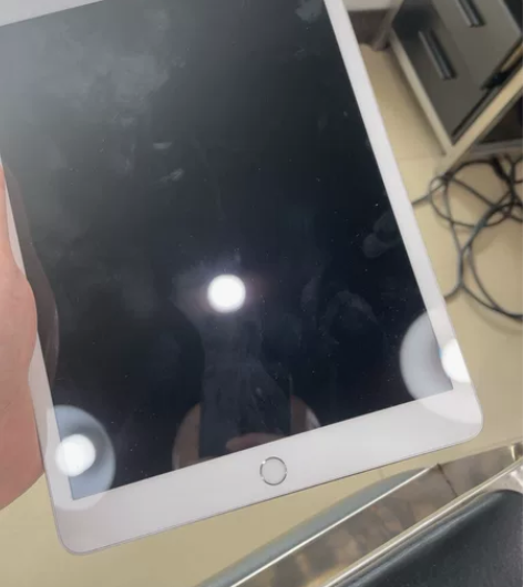 IPAD8 128G 2100出，没怎么用...